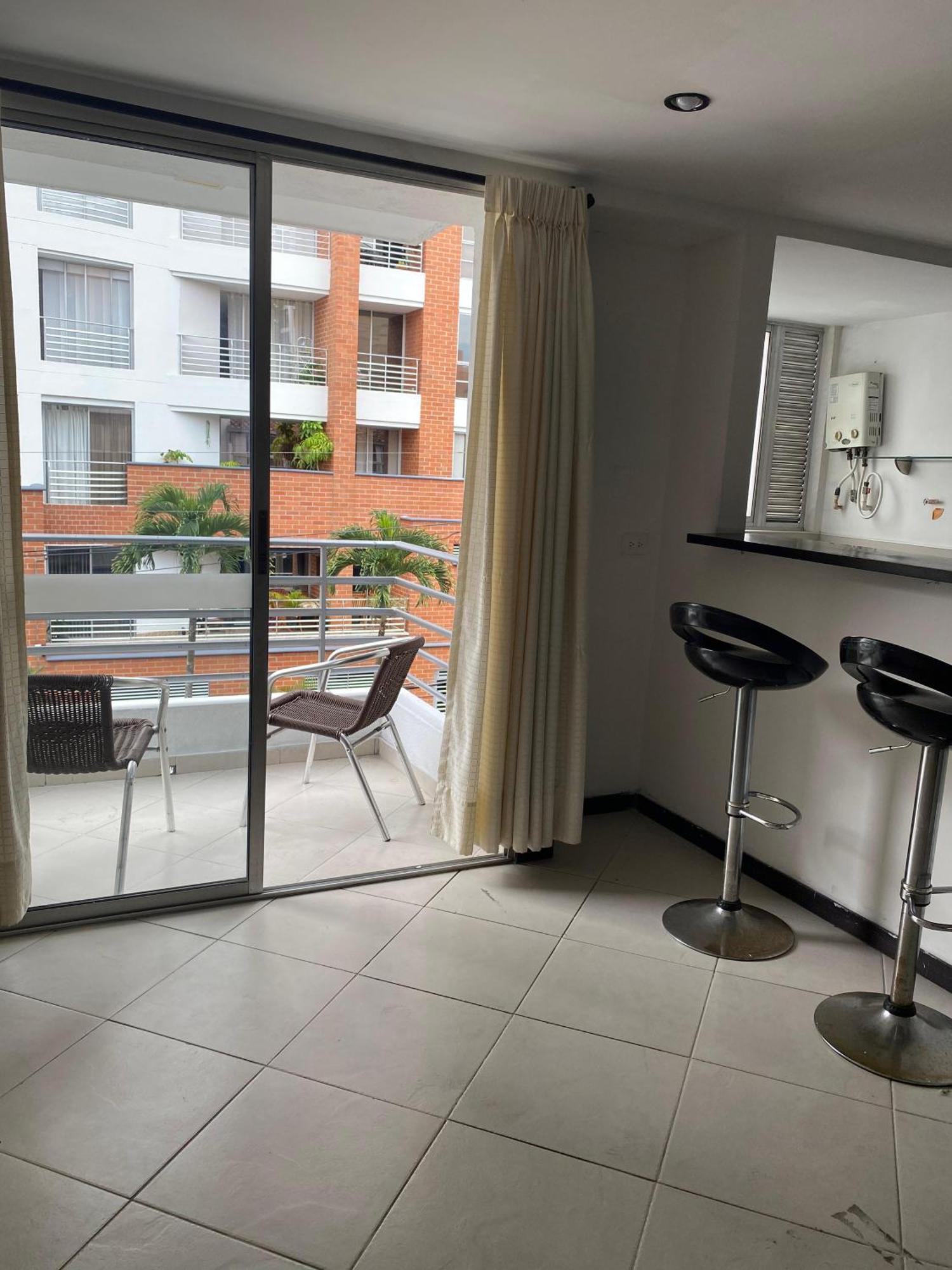 Laureles Apartahotel *