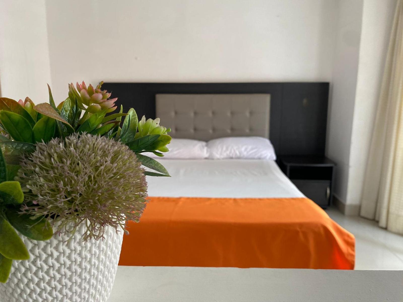Laureles Apartahotel