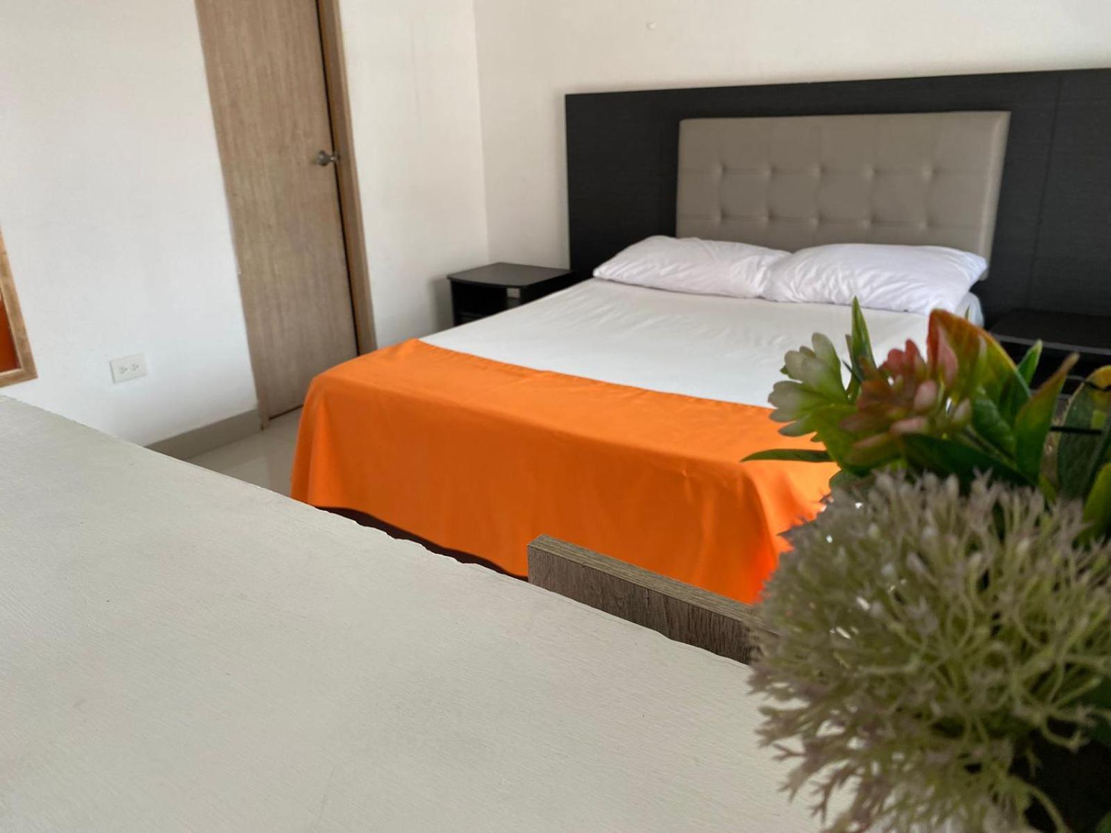 Laureles Apartahotel